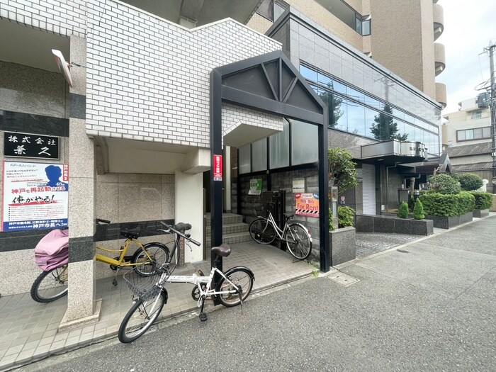 兼久マンションの物件外観写真