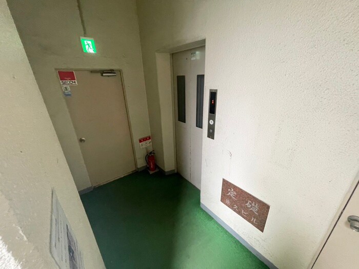 兼久マンションの物件外観写真