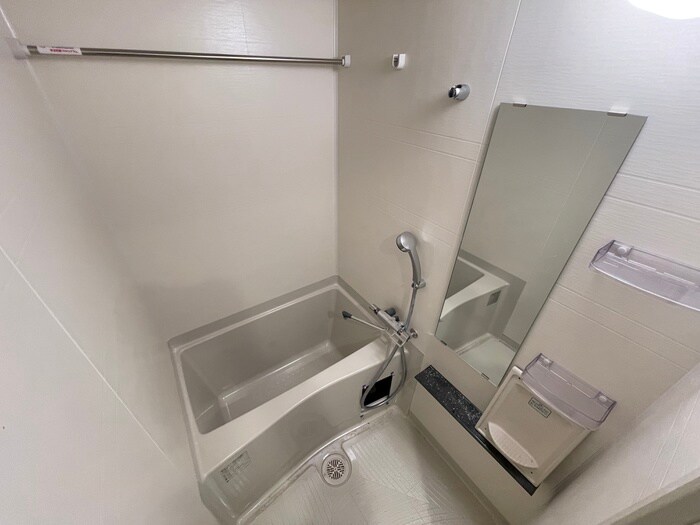 ﾌﾟﾚｻﾝｽﾊｰﾊﾞｰﾗﾝﾄﾞｱﾝﾄﾞ･ｼｰ(1405)の物件内観写真