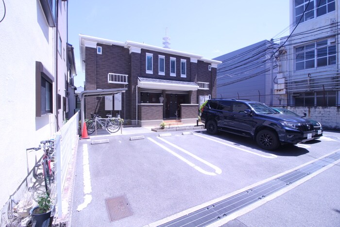 サニーコート初町の物件外観写真