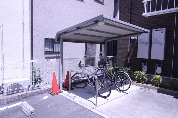 サニーコート初町の物件外観写真