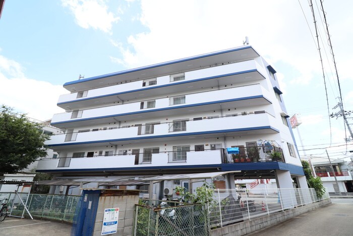 ヴィラ・ヌーヴォラ・アルバの物件外観写真