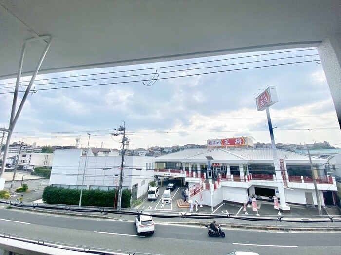 ヴィラ・ヌーヴォラ・アルバの物件内観写真