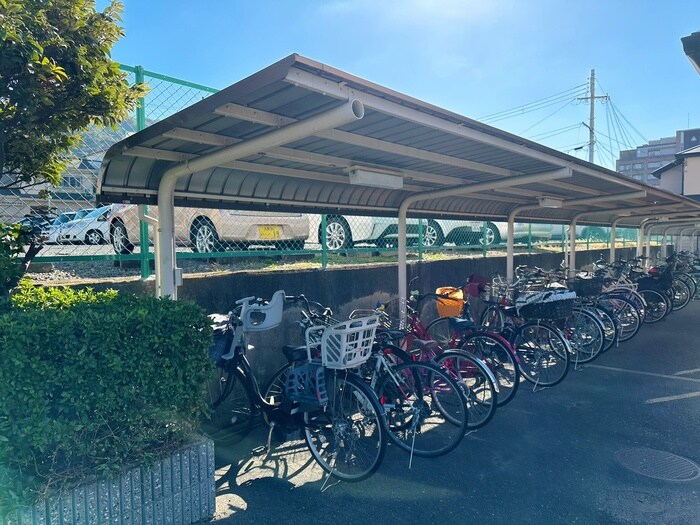 四條畷・サカモトマンションの物件外観写真