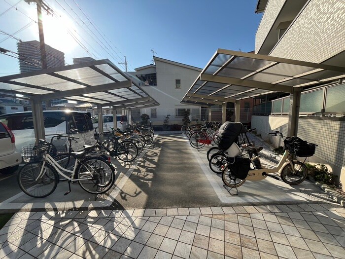 ﾗﾌｨｰﾈ久宝寺の物件外観写真