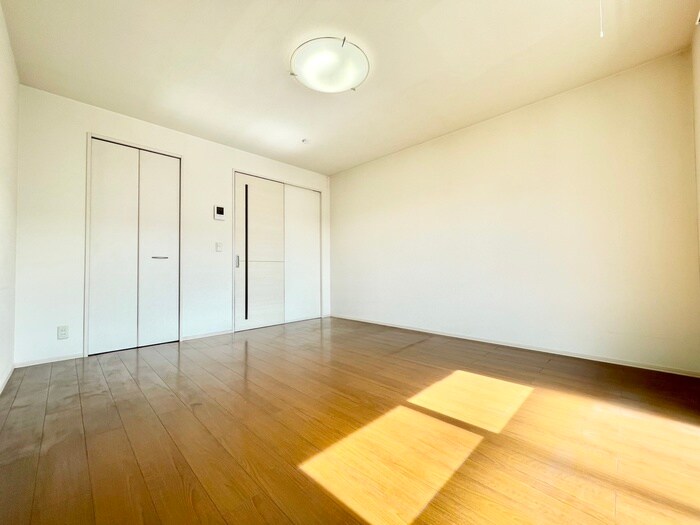 JUMEIRAH Aの物件内観写真