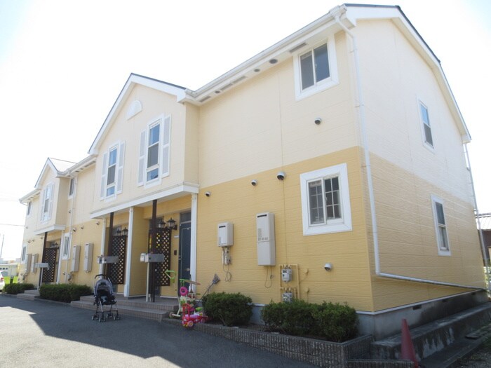 ヒュ－マンドエルの物件外観写真