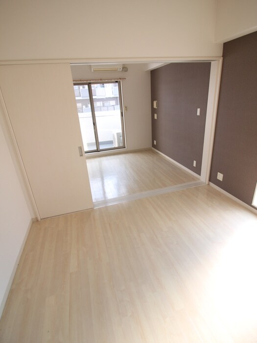 ルクレ新大阪レジデンスの物件内観写真