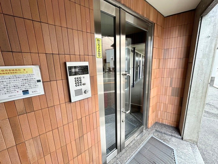 レオ新高の物件外観写真