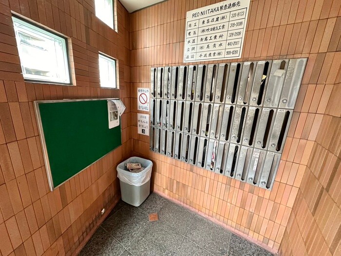 レオ新高の物件外観写真