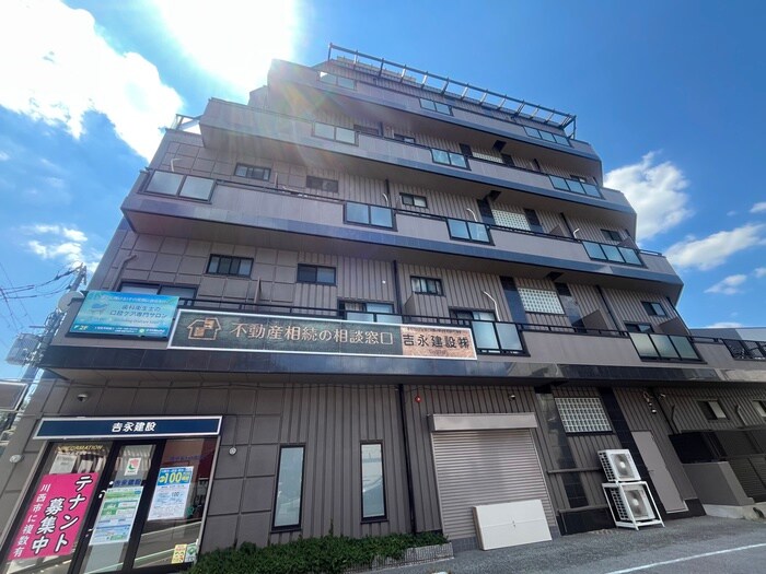 吉永ビル鼓が滝駅前の物件外観写真