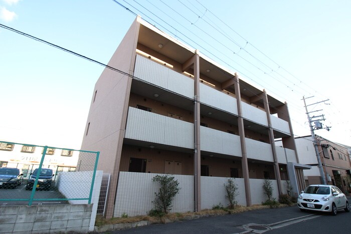 エスト・ドミ－ルの物件外観写真