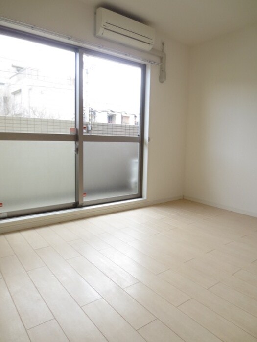 エスト・ドミ－ルの物件内観写真