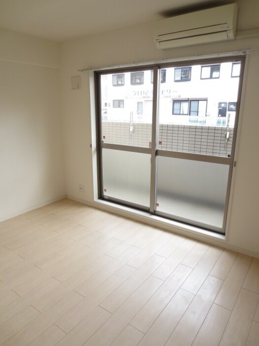 エスト・ドミ－ルの物件内観写真