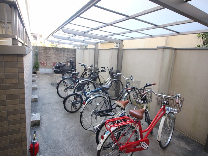 シャルレ服部の物件外観写真