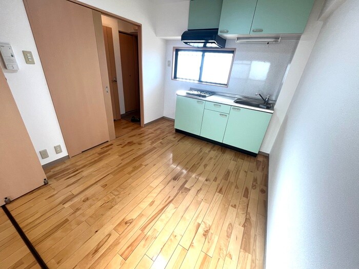 シャルレ服部の物件内観写真