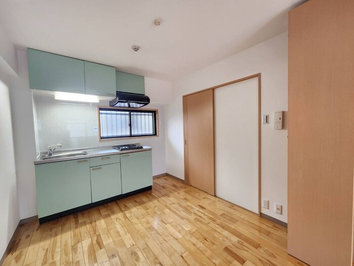 シャルレ服部の物件内観写真