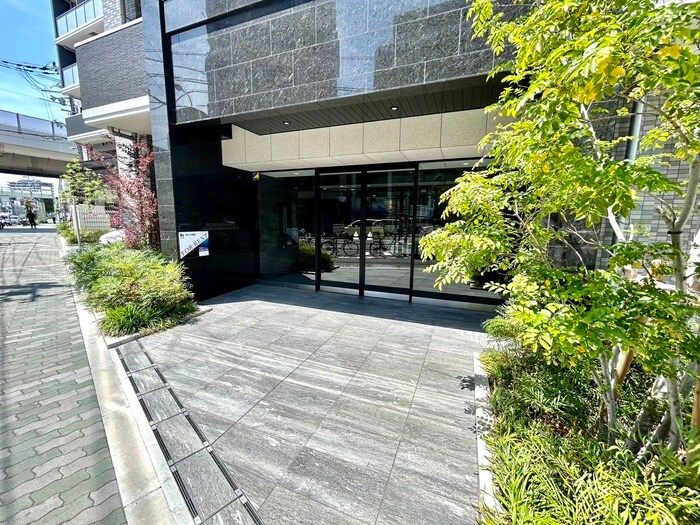 ｴｽﾘｰﾄﾞﾚｼﾞﾃﾞﾝｽ大阪ｸﾞﾗﾝﾉｰｽⅡの物件外観写真