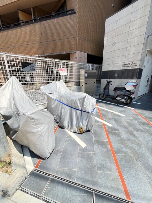 セレニテフラン野田阪神駅前の物件外観写真