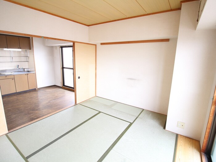 アモル甲東園の物件内観写真