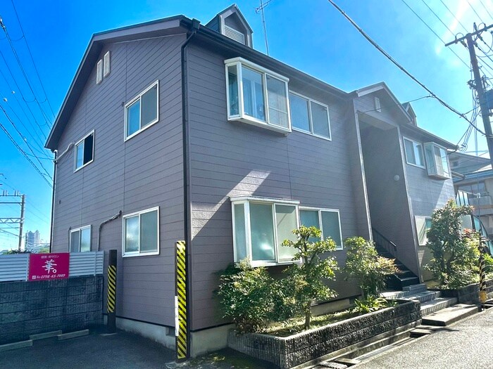 サイラント甲風園の物件外観写真