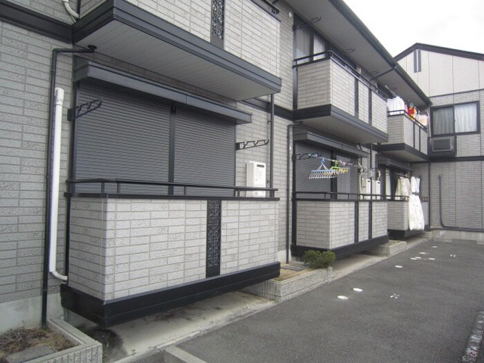 ドミールシャルマンの物件外観写真