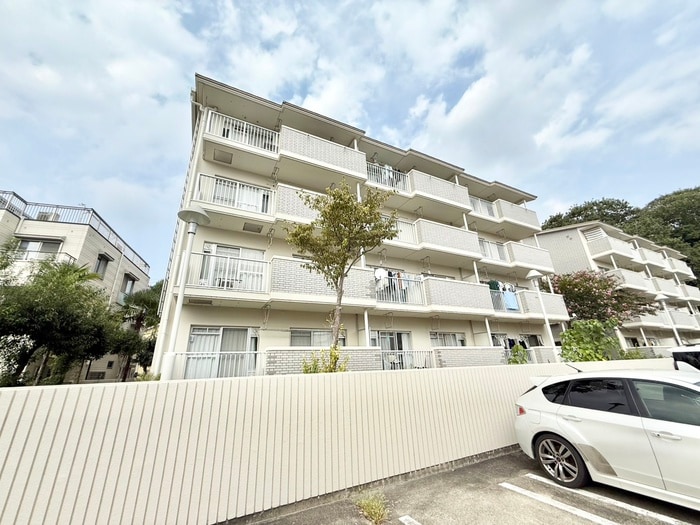 香里園ヒルズ1号棟の物件外観写真