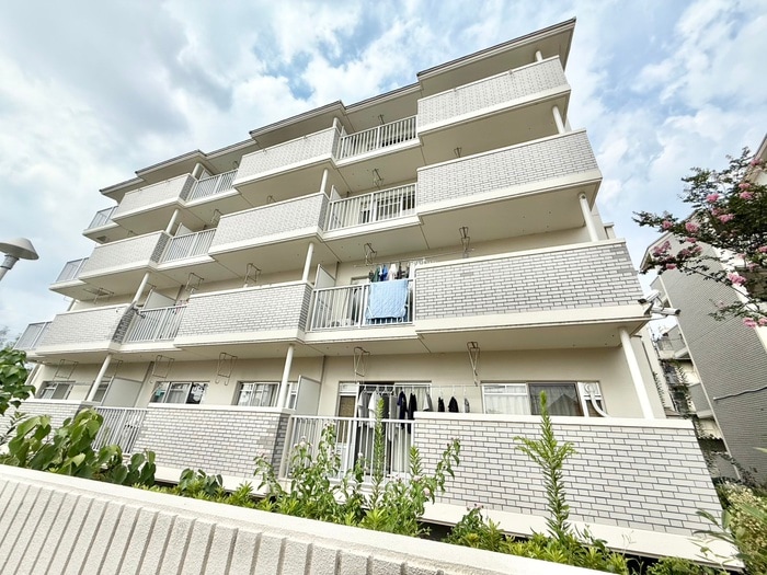 香里園ヒルズ1号棟の物件外観写真