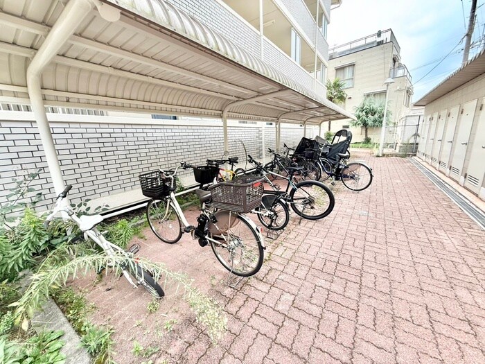 香里園ヒルズ1号棟の物件外観写真