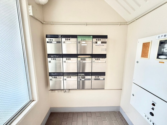 香里園ヒルズ1号棟の物件外観写真