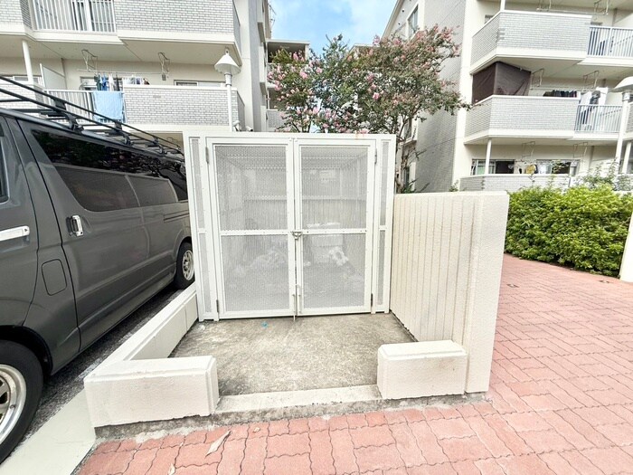 香里園ヒルズ1号棟の物件外観写真