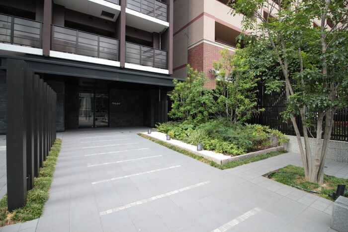 パークアクシス本町の物件外観写真