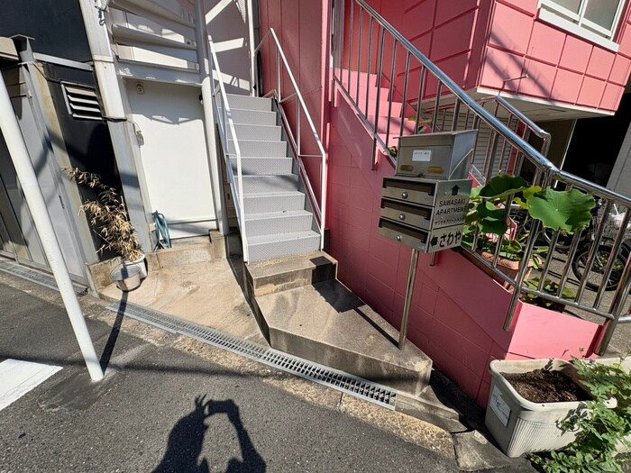 SAWASAKI APARTMENTの物件外観写真