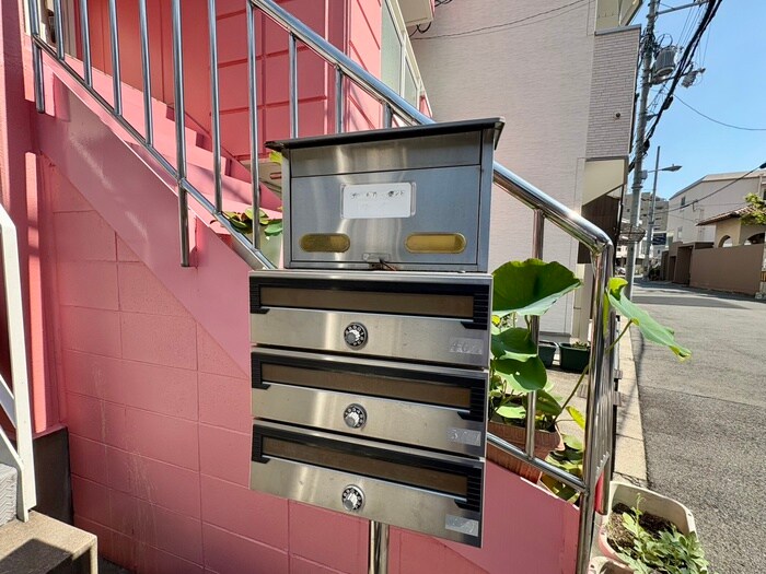 SAWASAKI APARTMENTの物件外観写真