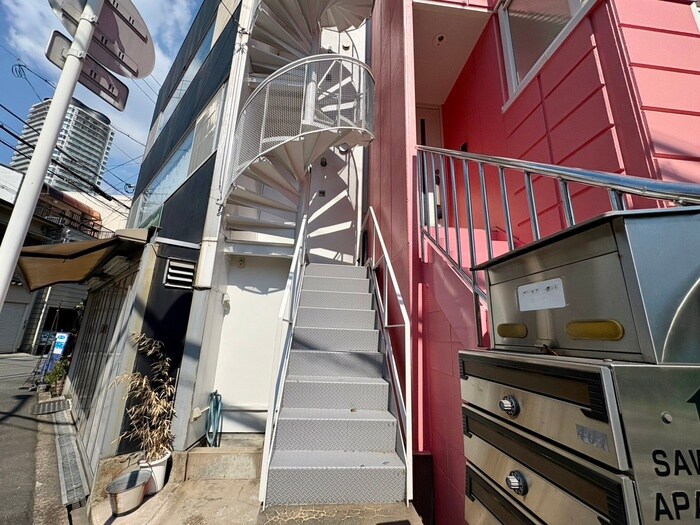 SAWASAKI APARTMENTの物件外観写真