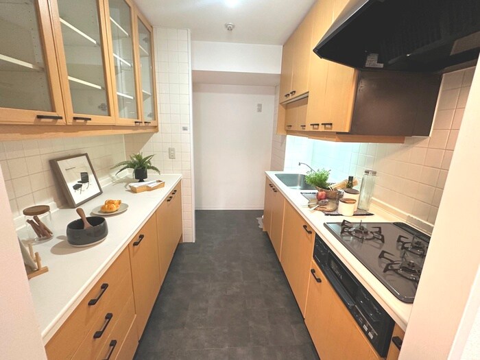 ラジュニ－ル春日丘の物件内観写真