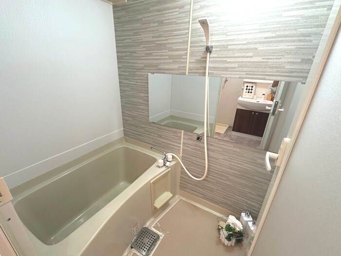 ラジュニ－ル春日丘の物件内観写真