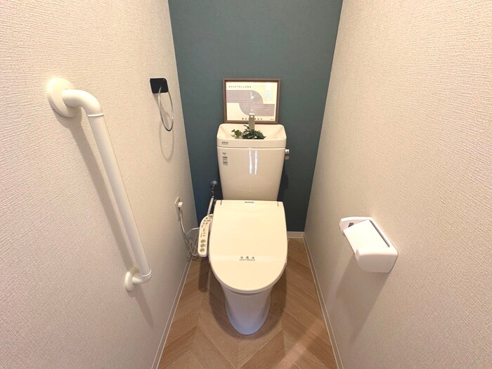 ラジュニ－ル春日丘の物件内観写真