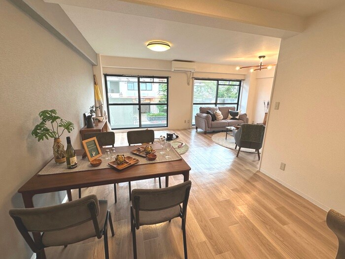 ラジュニ－ル春日丘の物件内観写真