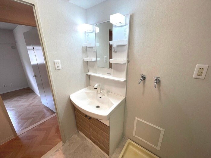 ラジュニ－ル春日丘の物件内観写真