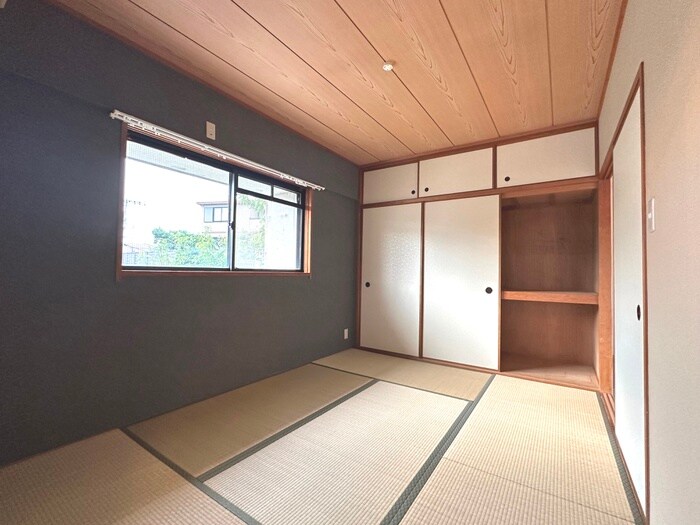 ラジュニ－ル春日丘の物件内観写真