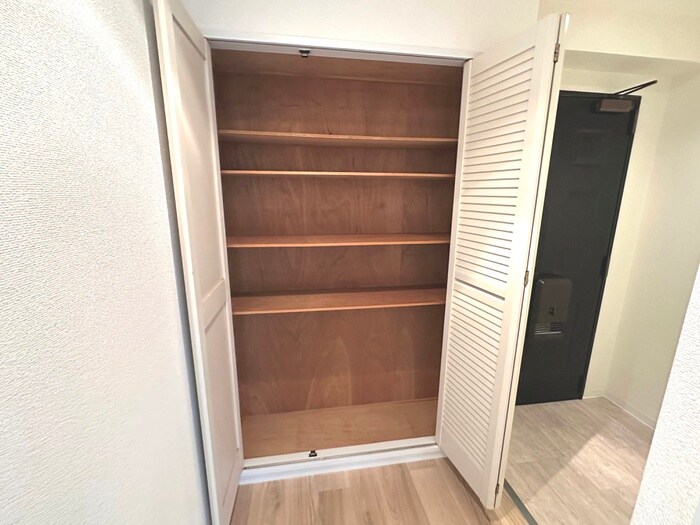 ラジュニ－ル春日丘の物件内観写真