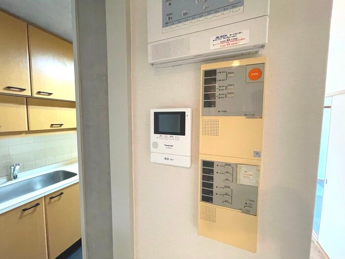 ラジュニ－ル春日丘の物件内観写真