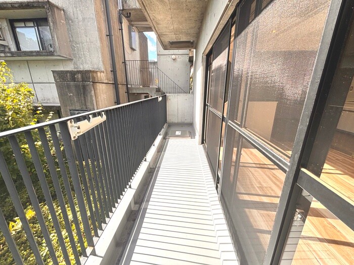 ラジュニ－ル春日丘の物件内観写真