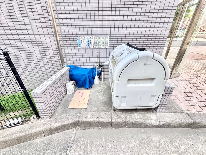 リヴィックスマンションの物件外観写真