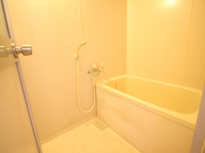 シャトレブランの物件内観写真