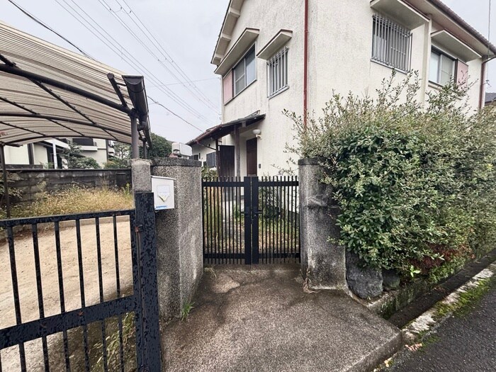 三木貸家の物件外観写真