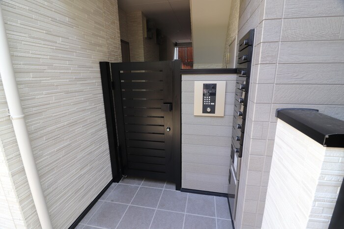 マークス尼崎の物件外観写真