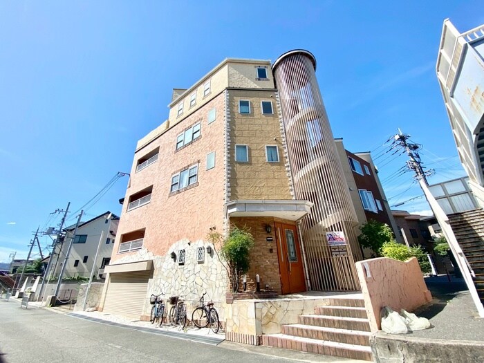 リーフジャルダン阪急石橋の物件外観写真