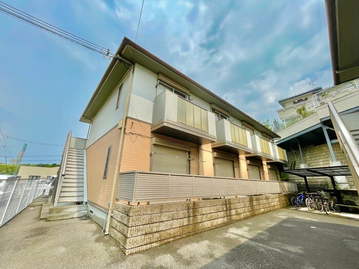 カ－サフォンテ　Ａ棟の物件外観写真